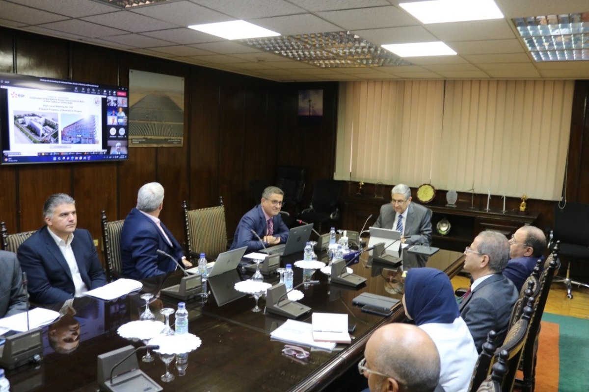 وزير الكهرباء يتابع تنفيذ الأعمال لمركز التحكم القومي الجديد بالعاصمة الإدارية الجديدة