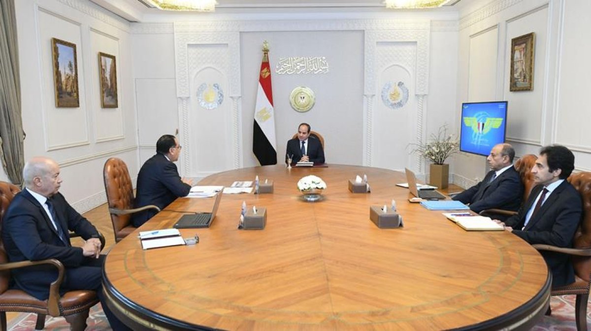 الرئيس السيسي يتابع الاستراتيجية المستقبلية لقطاع الطيران المدني