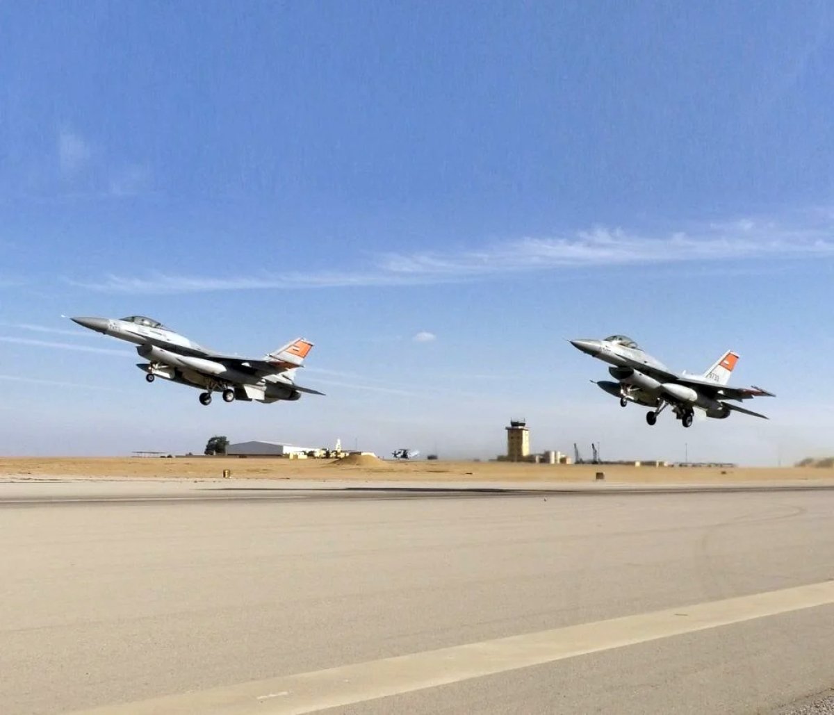 القوات الجوية تحتفل بعيدها التسعين