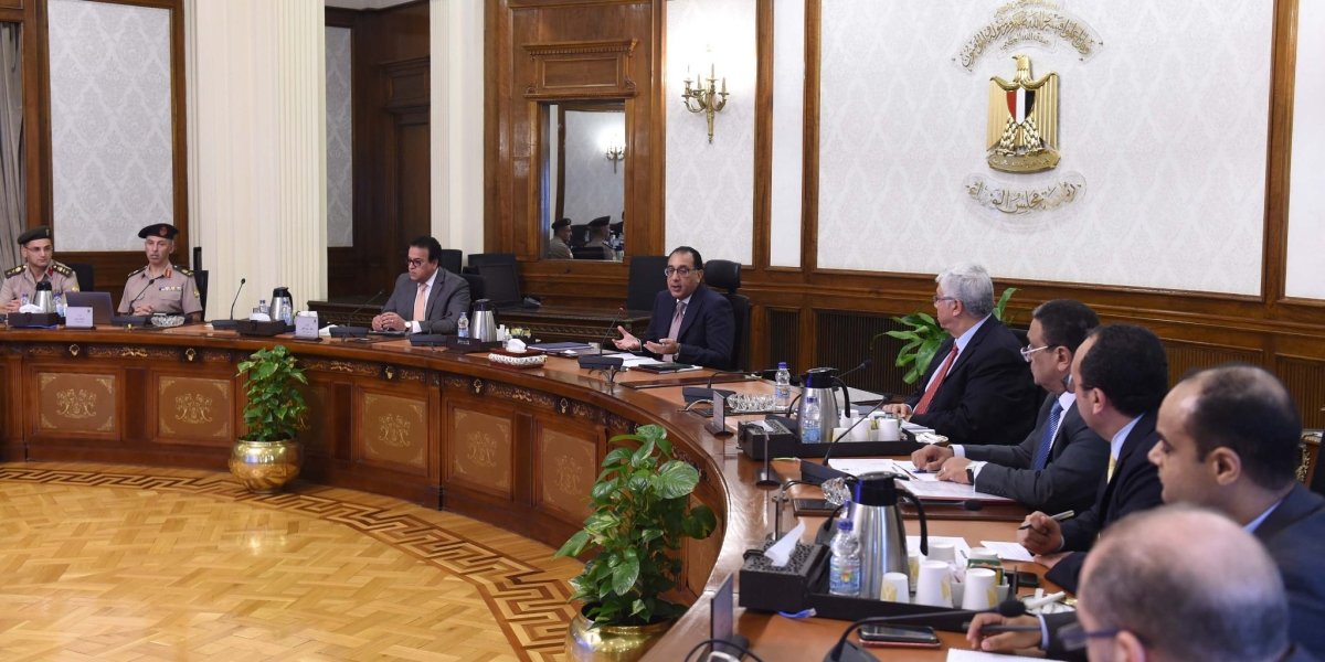 رئيس الوزراء يتابع الموقف التنفيذي لمنشآت مستشفى 500500 للأورام بالشيخ زايد