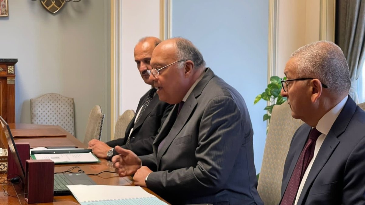 وزير الخارجية يترأس أول اجتماعات مجموعة أصدقاء COP27