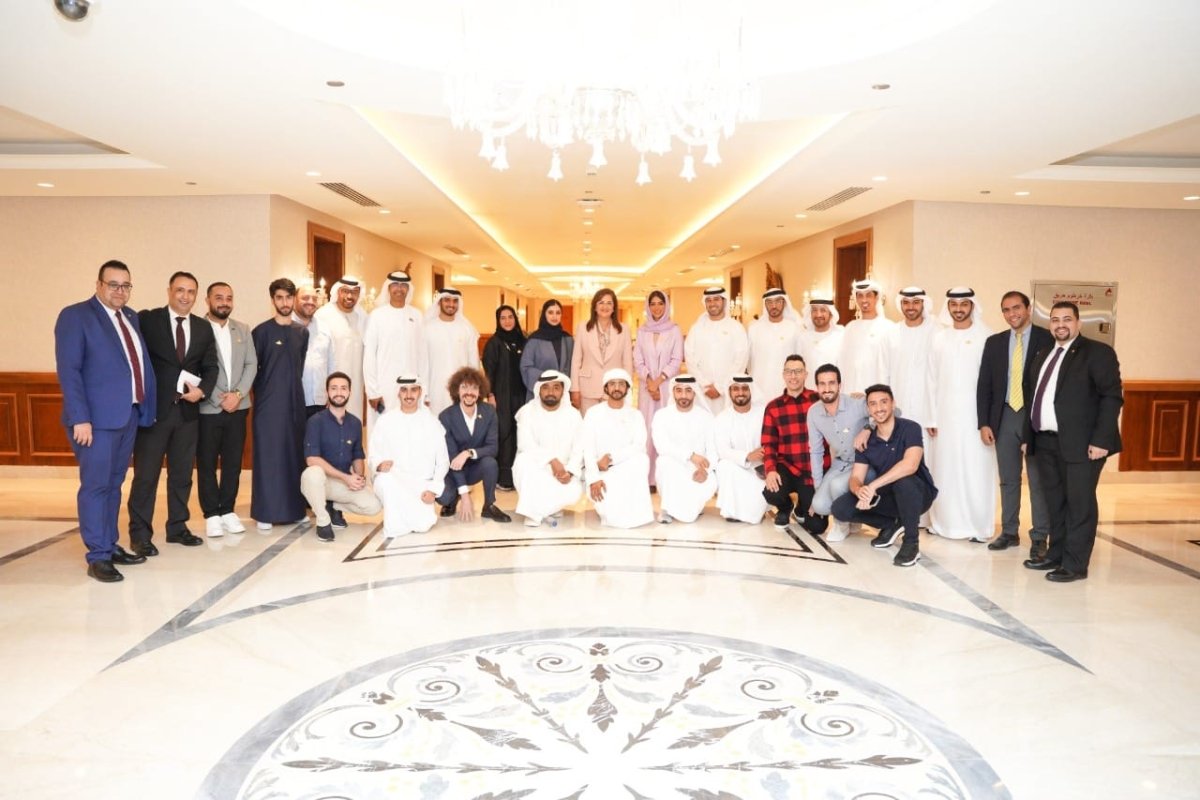 وزيرة التخطيط  تلتقي بمجموعة من المؤثرين على مواقع التواصل الاجتماعي بدولة الإمارات