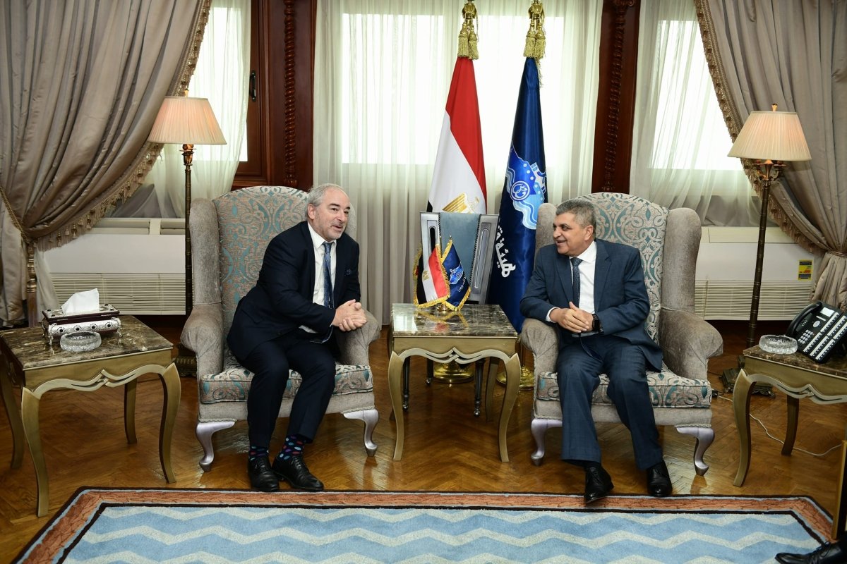 أسامة ربيع يلتقي نائب رئيس المكتب الأمريكي للملاحة ABS لبحث التعاون المشترك