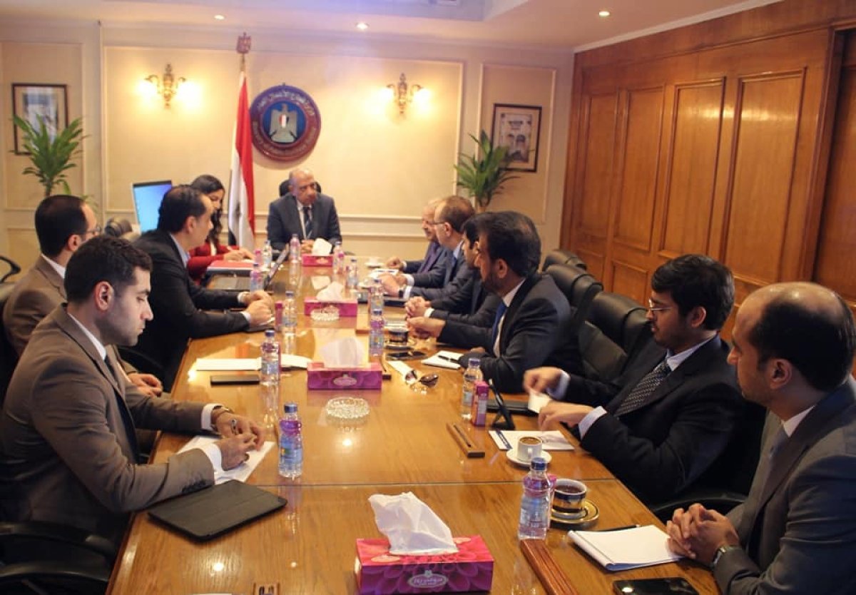 وزير قطاع الأعمال يبحث مع وفد رابطة رجال الأعمال القطريين تعزيز التعاون وفرص الاستثمار