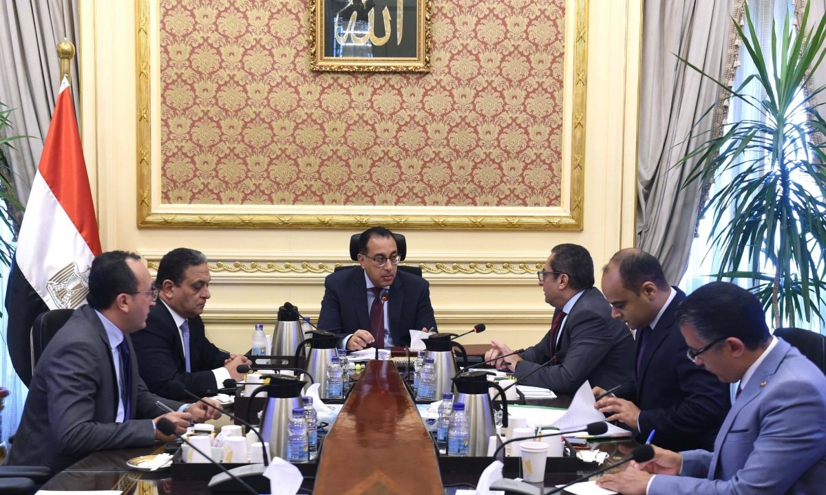 مدبولي يتابع موقف الانتقال الحكومي والمشروعات الجاري تنفيذها بالعاصمة الإدارية الجديدة