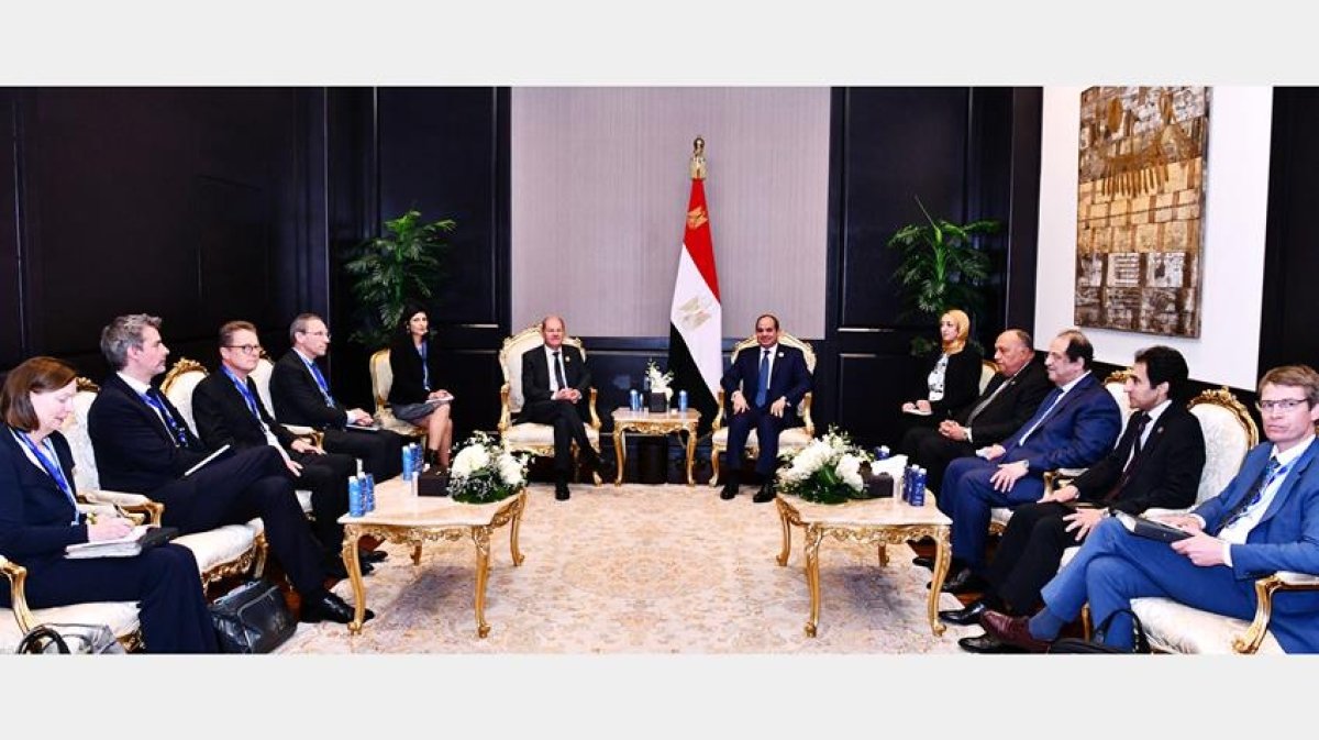 الرئيس السيسي يستقبل المستشار الألماني على هامش انعقاد أعمال القمة العالمية للمناخ COP27
