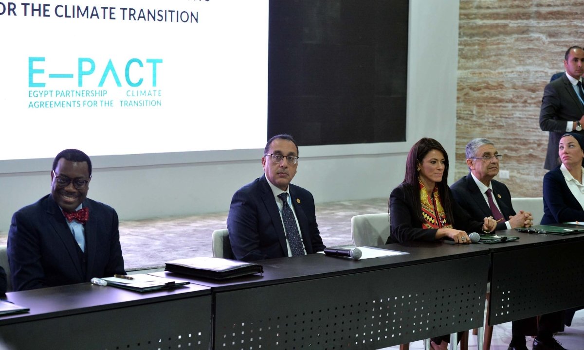 مدبولي: تقرير المناخ والتنمية يمثل انعكاسًا لأهداف COP27 ويُقدم نموذجًا إقليميًا وعالميًا للالتزام بالعمل المناخي