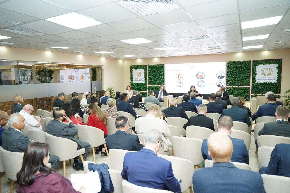 وزيرة التخطيط تشارك في جلسة بعنوان "الطريق إلى الاقتصاد الأخضر : جنبًا إلى جنب مع  COP27"