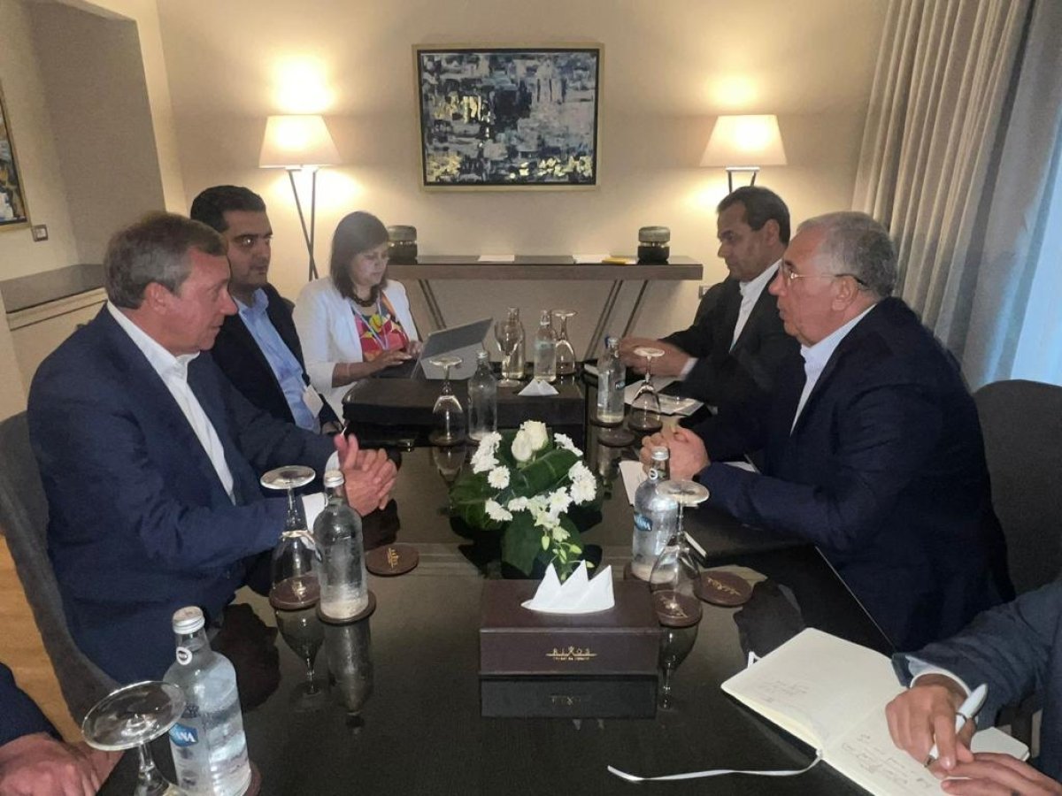 وزير الزراعة يبحث مع نظيره الاسترالي آفاق التعاون المشترك بين البلدين 