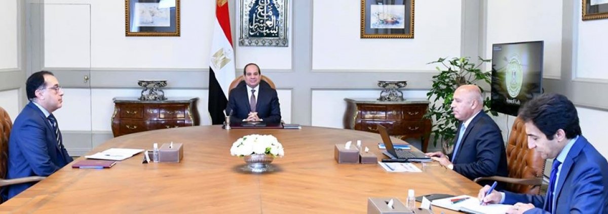  الرئيس السيسى يناقش حلول لمديونية هيئة السكك الحديدية البالغة ٢٥٠ مليار جنيه 