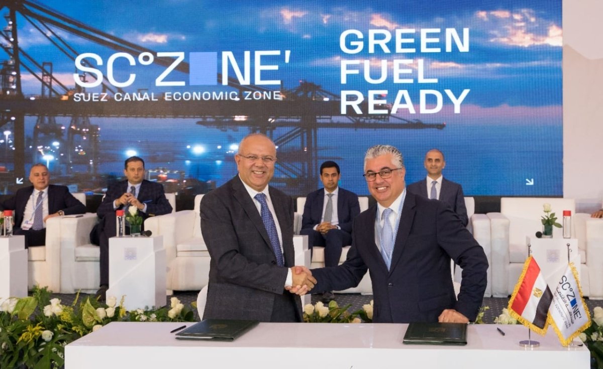 المنطقة الاقتصادية لقناة السويس توقع عقد إلتزام محطة متعددة الأغراض بميناء شرق بورسعيد