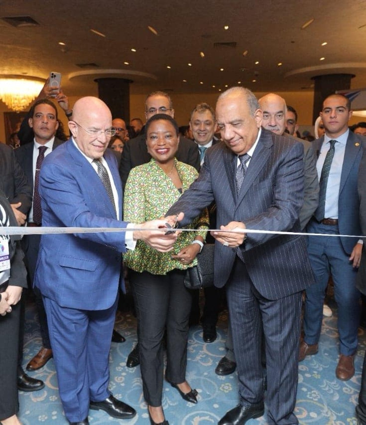 وزير قطاع الأعمال العام يفتتح معرض "Destination Africa 2022" للصناعات النسيجية