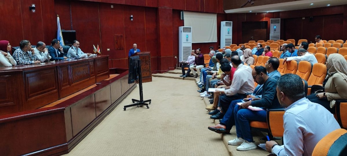 رئيس جهاز مدينة بدر يلتقي سكان الحي المتميز 2 لمناقشة مقترحاتهم وشكاواهم