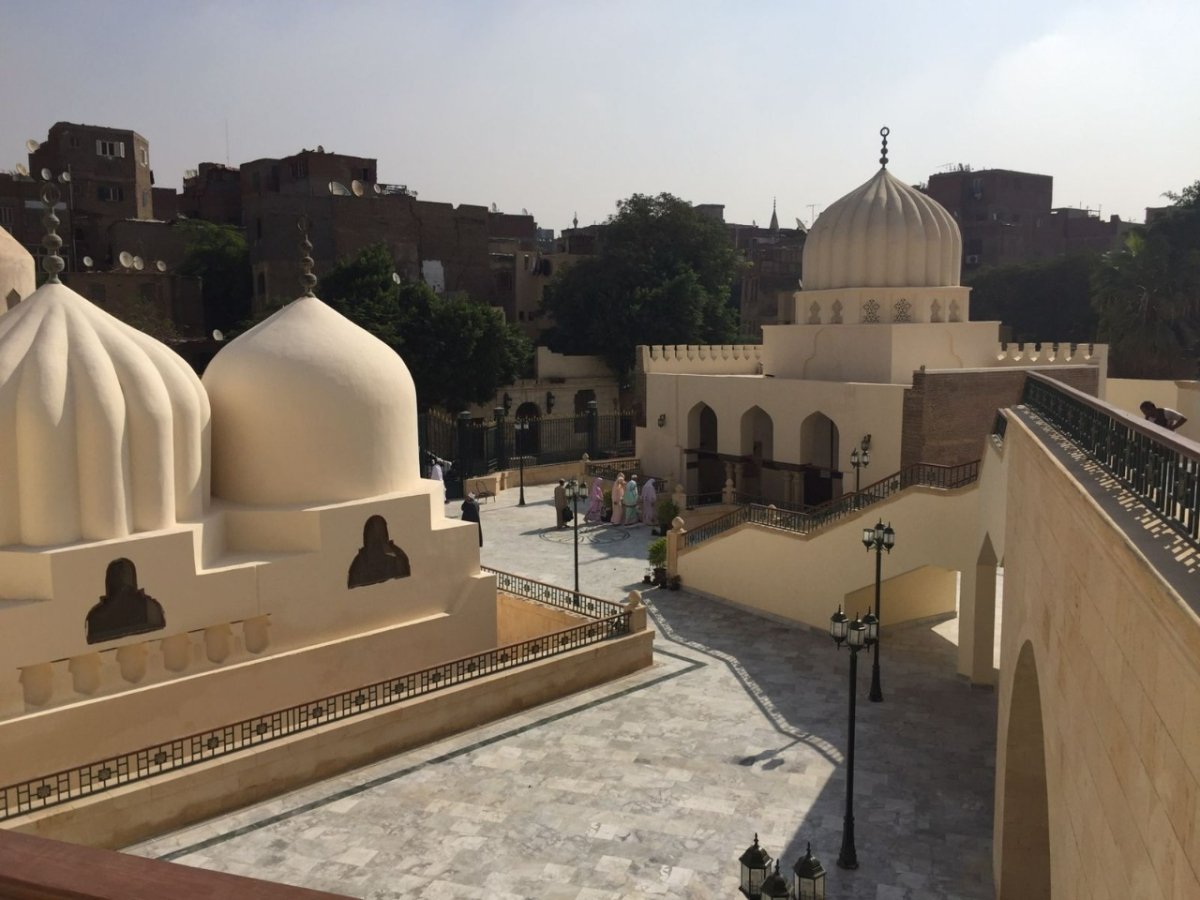 وزير الإسكان: "المركزى للتعمير" ينتهى من إحلال وترميم مسجد السيدة رقية بشارع الأشراف بحى الخليفة بالقاهرة