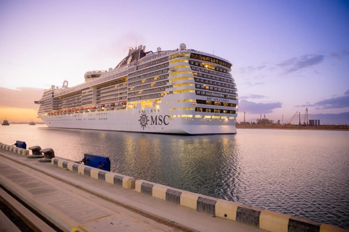 على متنها 2200 سائح .. وصول السفينة السياحية Splendida ميناء السخنة 