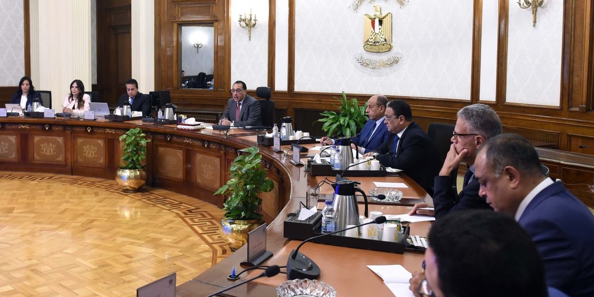 رئيس الوزراء يتابع موقف المبادرة الرئاسية لـ "قوائم الانتظار"