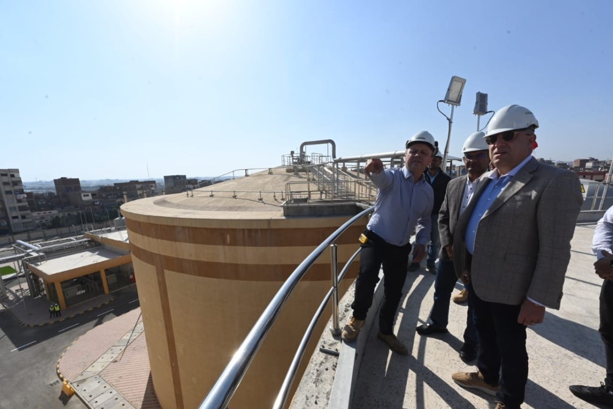 الجزار يطمئن على سير تجارب التشغيل بمحطة التنقية الشرقية لمعالجة الصرف الصحي بالإسكندرية