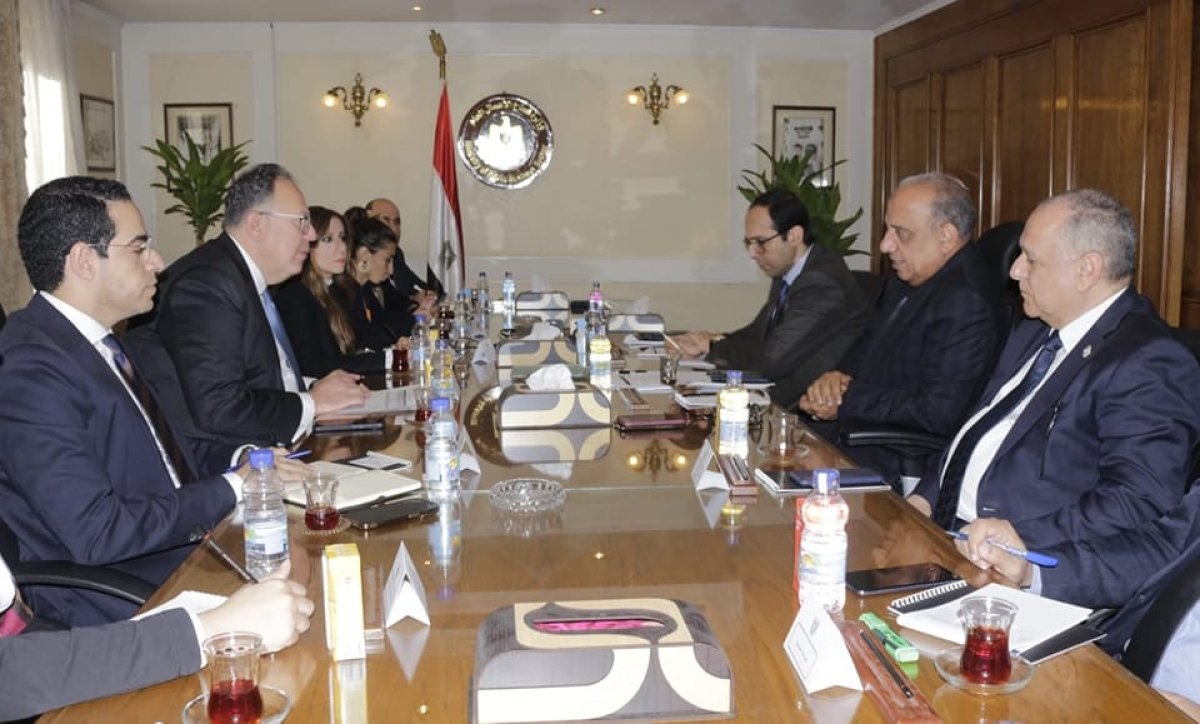 " محمود عصمت" يطرح دراسات تفصيلية لمشروعات جديدة لتوطين الصناعة وخفض الواردات