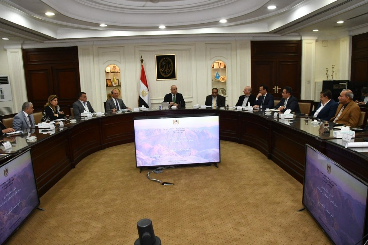وزير الإسكان يتابع الموقف التنفيذى لمشروع تطوير موقع التجلى الأعظم فوق أرض السلام بمدينة سانت كاترين