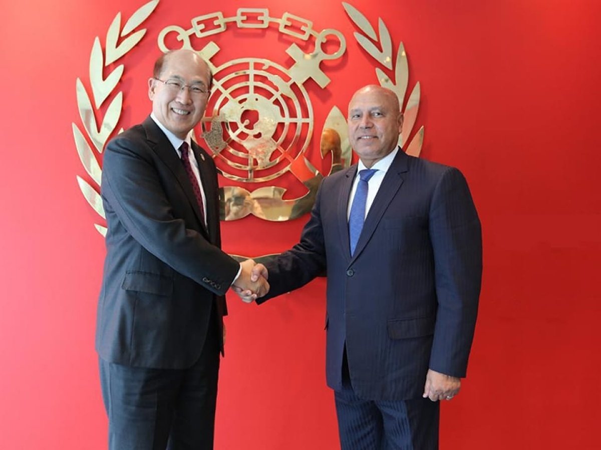 وزير النقل يشارك فى اجتماعات الدورة 79للجنة حماية البيئة البحرية فى لندن