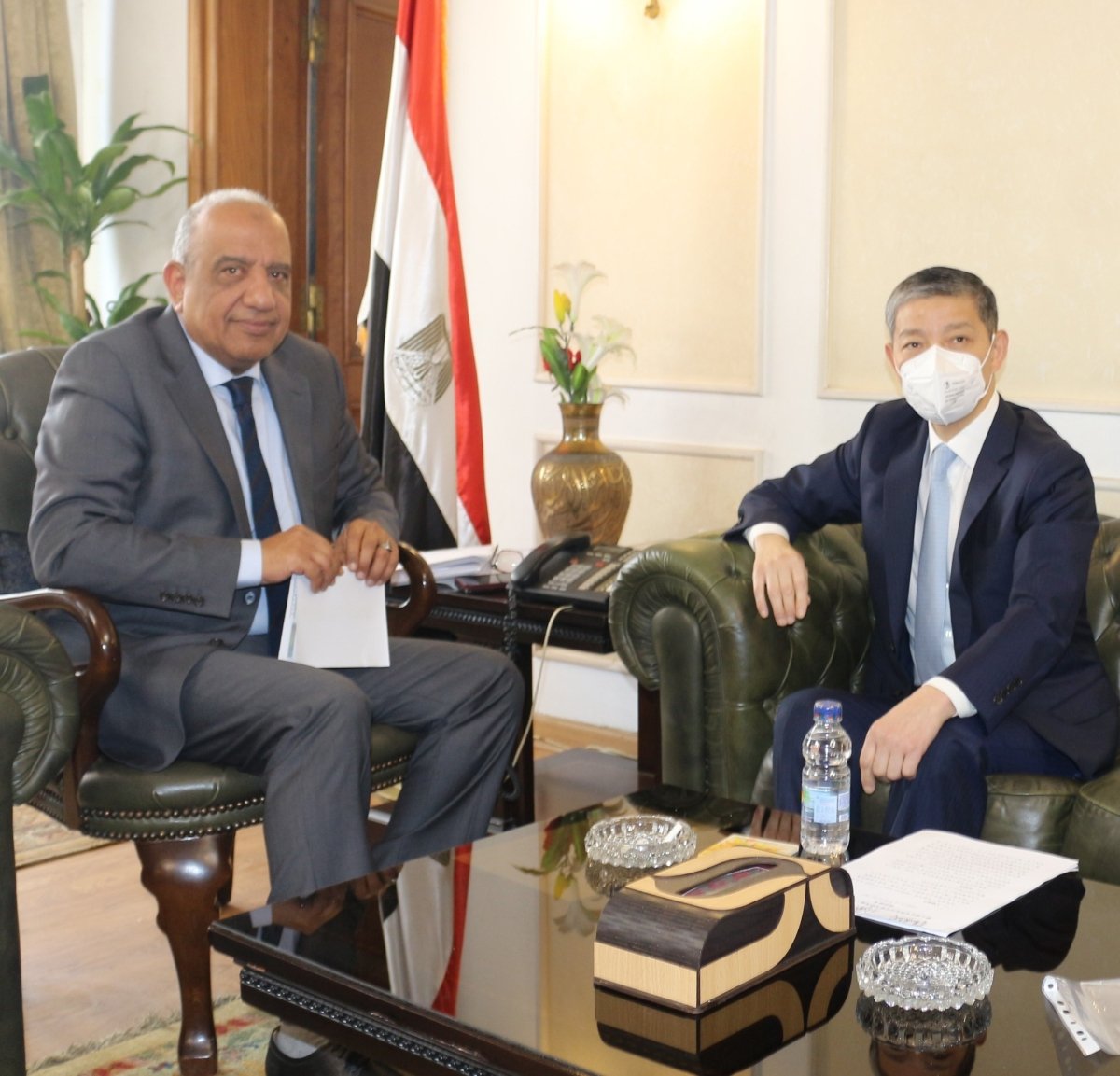 وزير قطاع الأعمال يستقبل السفير الصيني بالقاهرة لتعزيز التعاون الاقتصادي والفرص الاستثمارية 