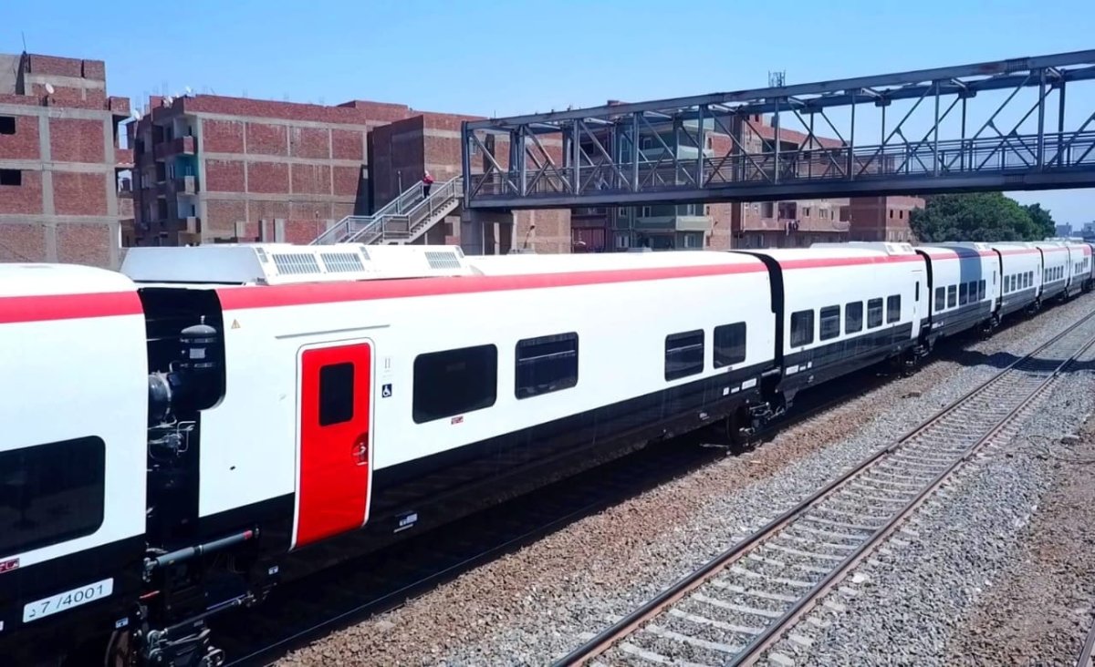 السبت القادم.. وزير النقل : يعلن  بدء تشغيل أول رحلات قطارات تالجو الفاخرة