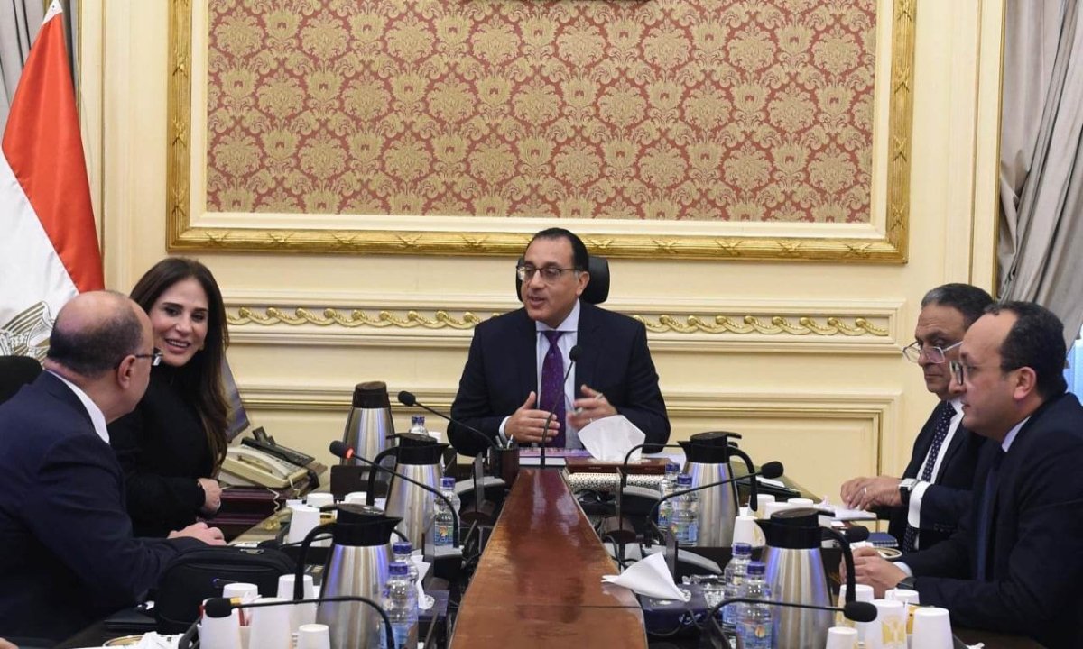 رئيس الوزراء يلتقي رئيس مجلس إدارة الجهاز الوطني للإدارة والاستثمار