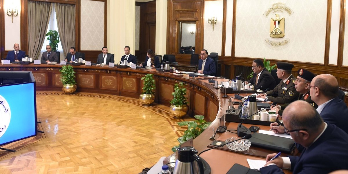 رئيس الوزراء يتابع آليات إدارة وتشغيل الشبكة الوطنية الموحدة للطوارئ والسلامة العامة