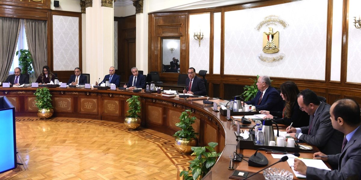 مدبولي يستعرض سبل توفير الزيوت الخام محلياً لسد الفجوة والحد من الاستيراد