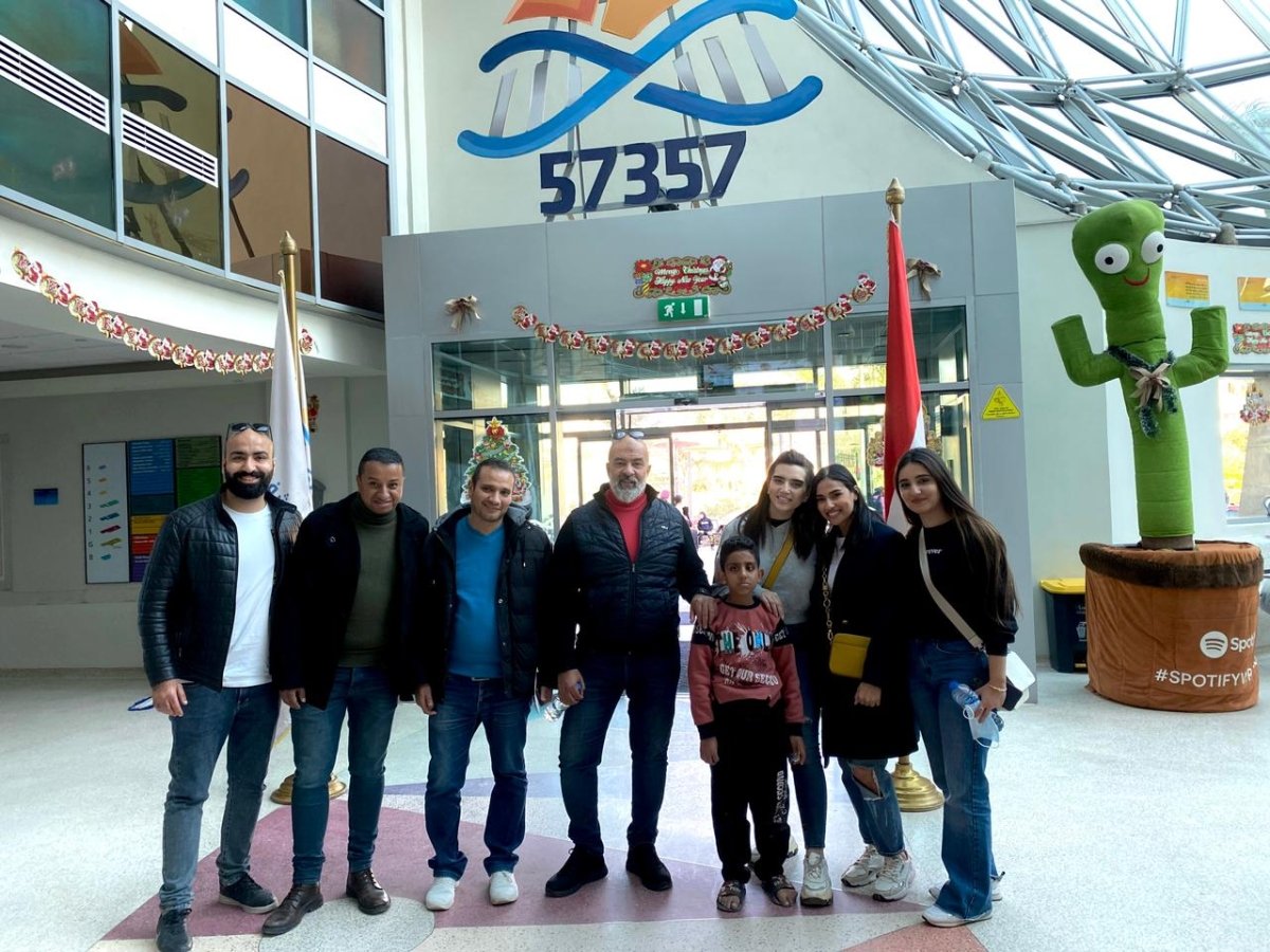 وفد «Anchor Developments» يزور مستشفى 57357 ويقدم دعمًا ماليًا ضمن المسئولية المجتمعية للشركة