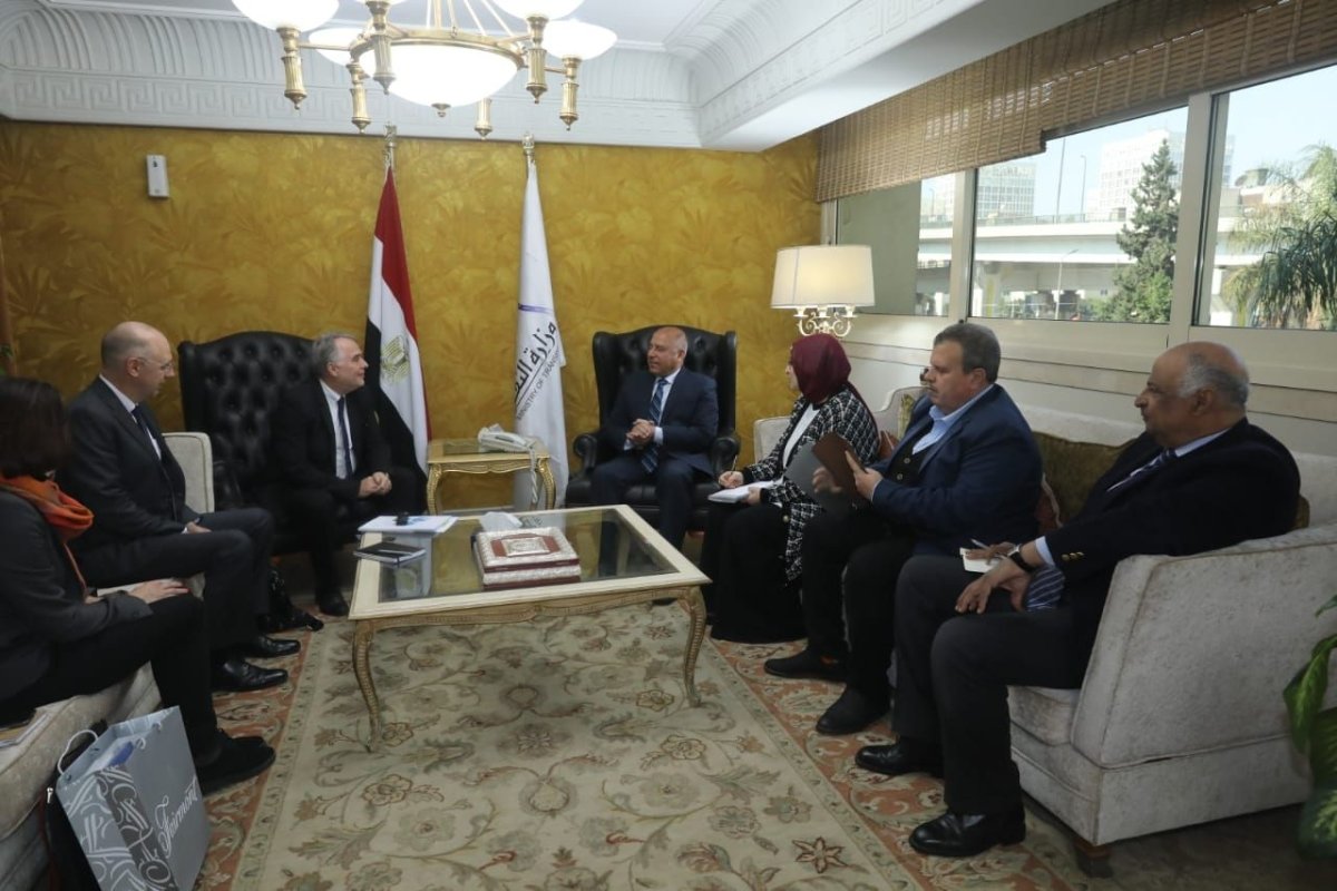 وزير النقل يستقبل المدير العام للاتحاد الدولي للسكك الحديدية (UIC) 