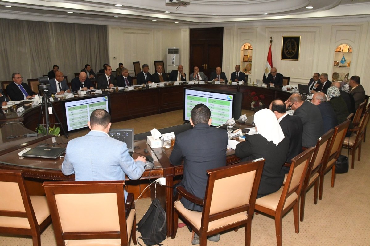 برئاسة وزير الإسكان .. القابضة لمياه الشرب والصرف الصحى" تعتمد الموازنة التقديرية للعام المالى 2022/2023