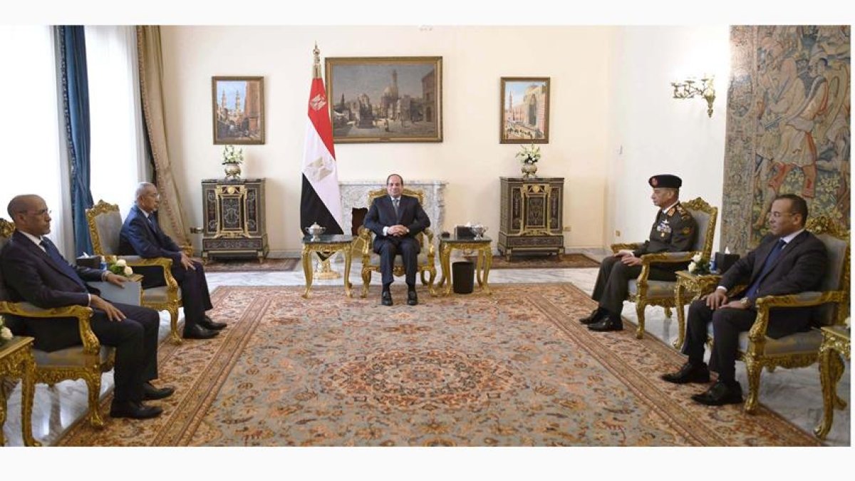الرئيس السيسي يستقبل وزير الدفاع الوطني بالجمهورية الإسلامية الموريتانية
