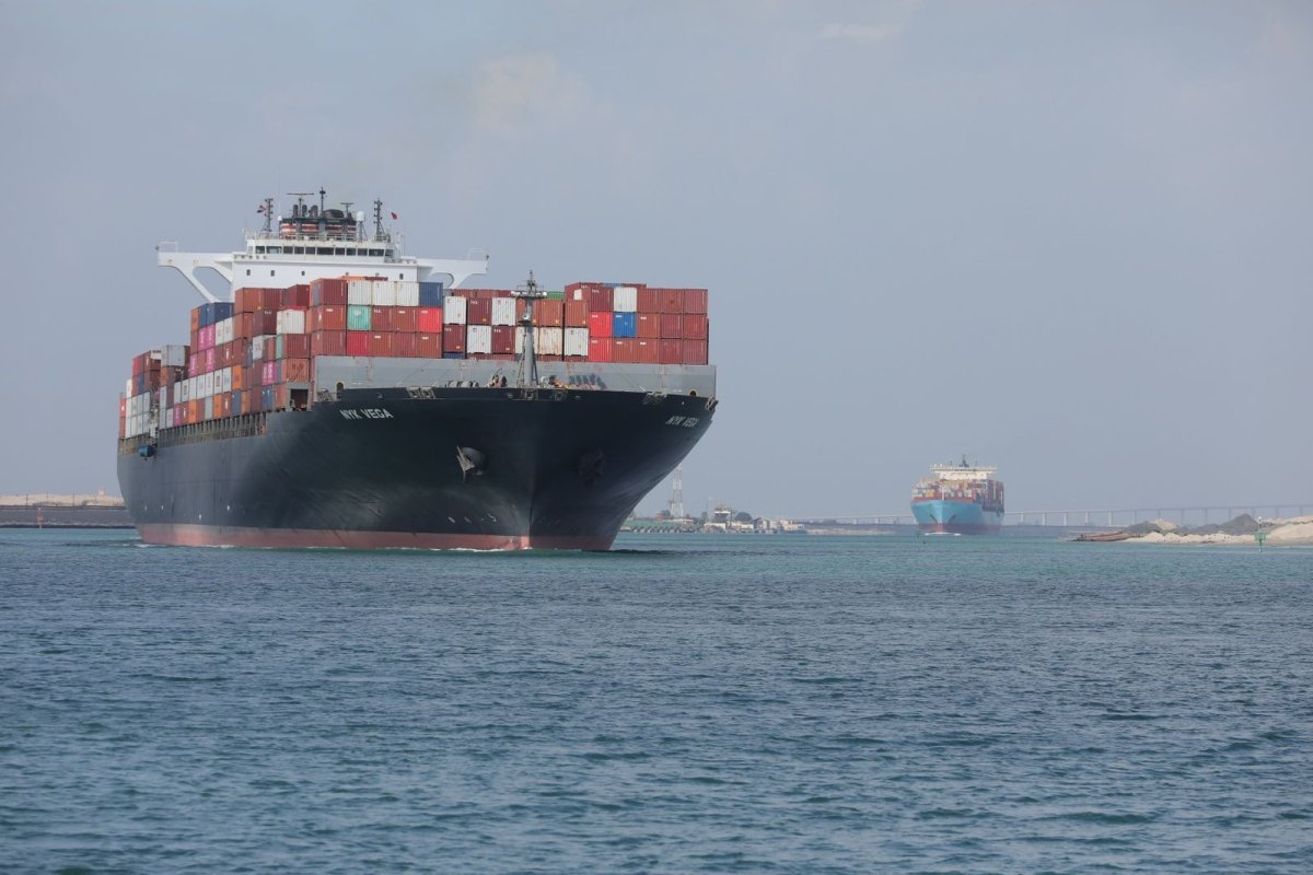 الفريق أسامة ربيع: 802 مليون دولار إيرادات قناة السويس خلال شهر يناير 2023 