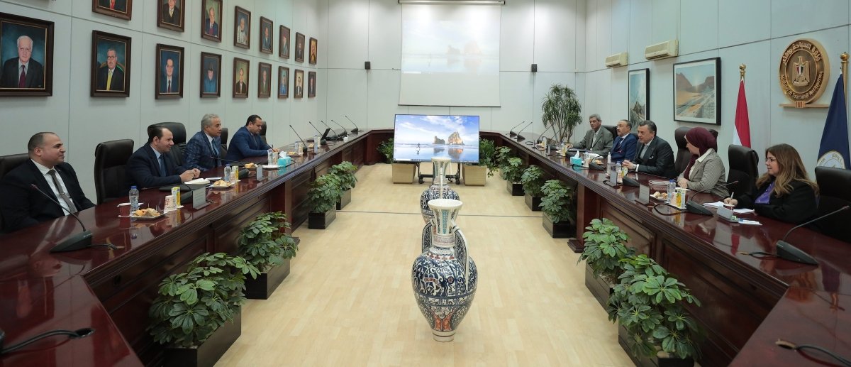 وزيرا السياحة والقوى العاملة يجتمعان لبحث سبل والتعاون في الملفات المشتركة