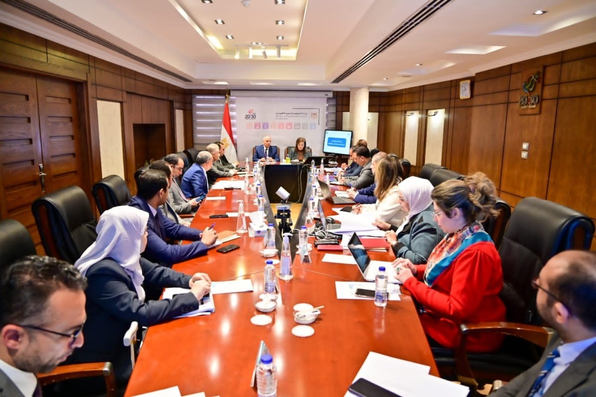 وزيرا التخطيط والري يناقشان الخطة الاستثمارية للوزارة للعام المالي القادم 2023