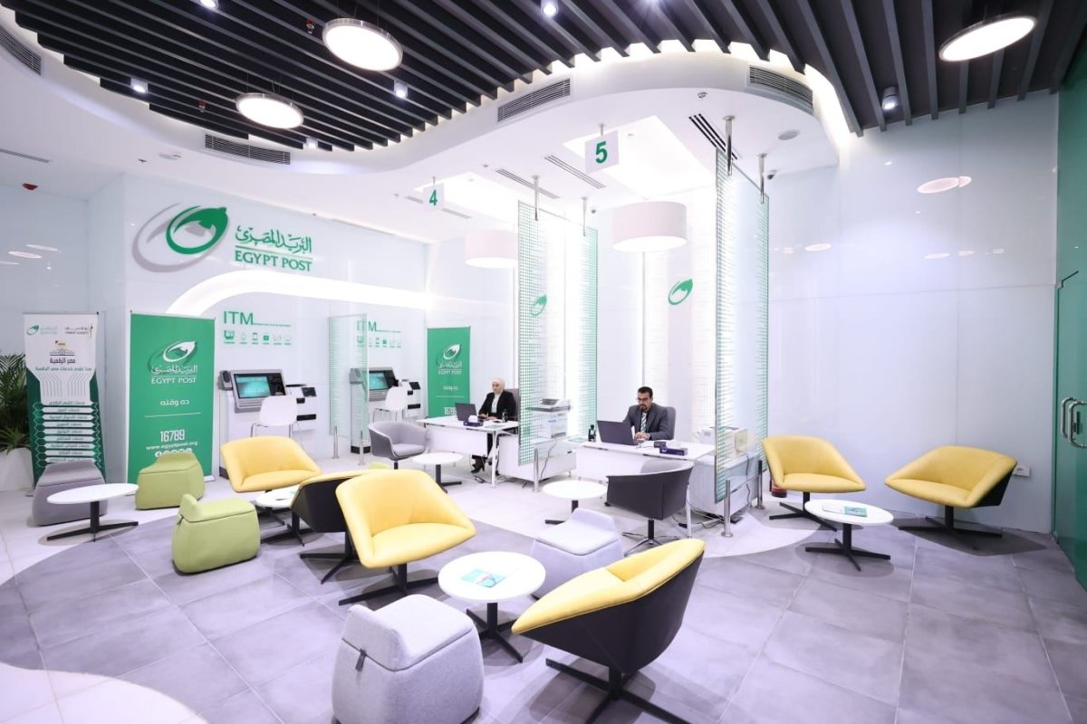 وزير الاتصالات يفتتح مكتبي بريد "البرلمان" و"مول العرب" بعد تجهيزهما