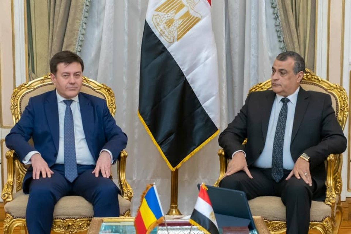 وزير الإنتاج الحربي يستقبل وزير الاقتصاد الروماني لبحث التعاون المشترك