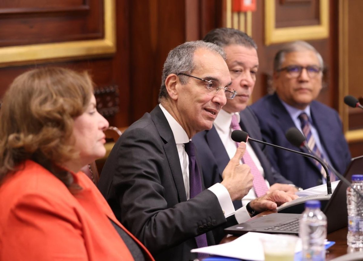 وزير الاتصالات: نحرص على تمكين المصريين بالخارج من الحصول على الخدمات الحكومية بشكل رقمى