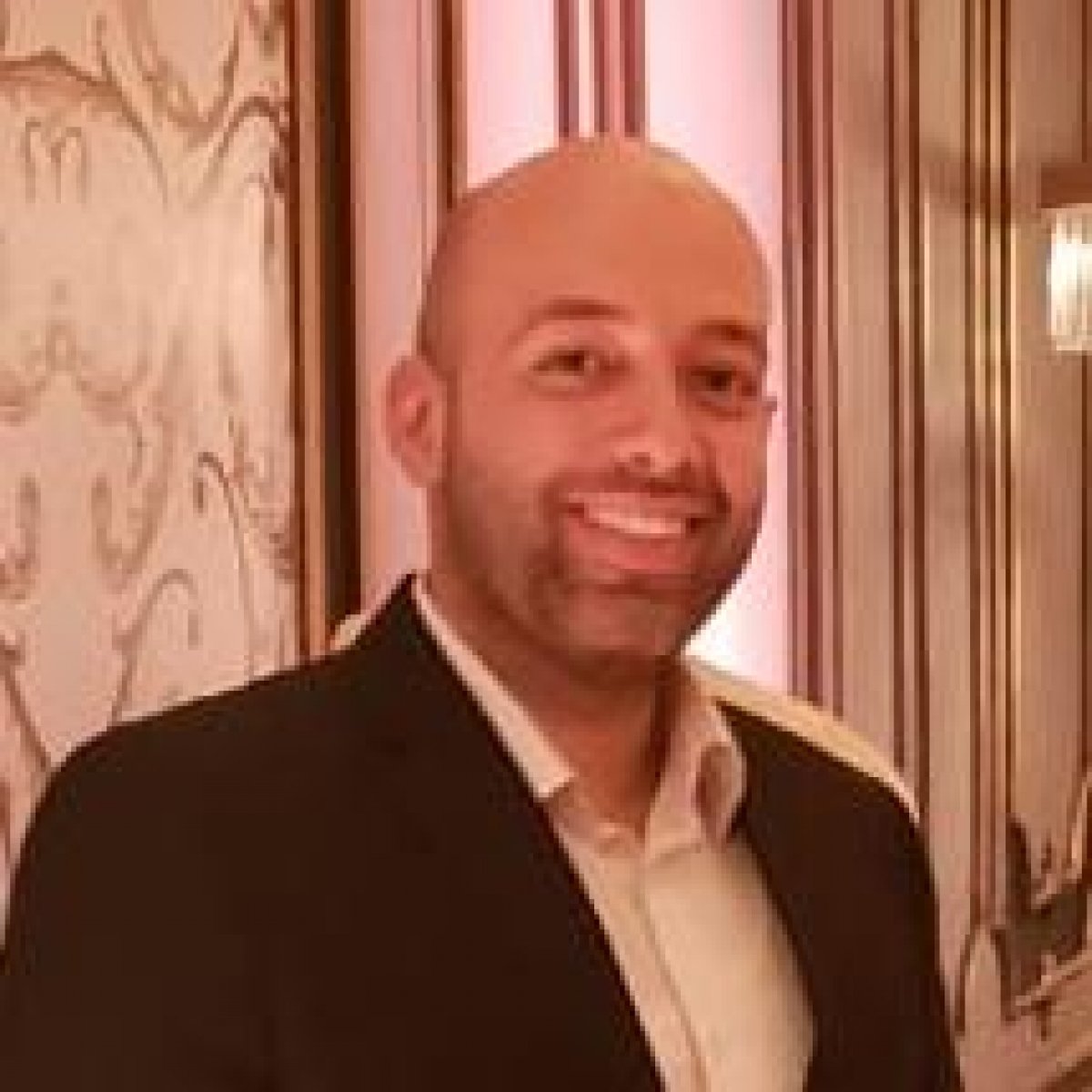 أيمن الابيض لـ "ذا بوست " قطاع السيارات تأثر بشكل كبير  والأسعار تشهد ثبات ولن تقل 