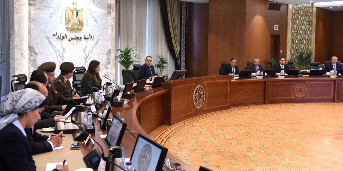 رئيس الوزراء يتابع الموقف التنفيذي لمشروعات التحول الرقمى بالعاصمة الإدارية الجديدة