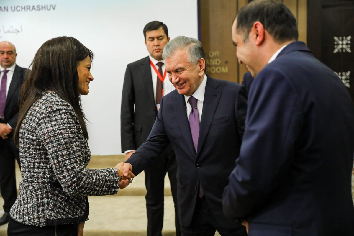 المشاط تُشارك في المائدة المستديرة لرئيس جمهورية أوزبكستان مع رجال الأعمال والشركات المصرية