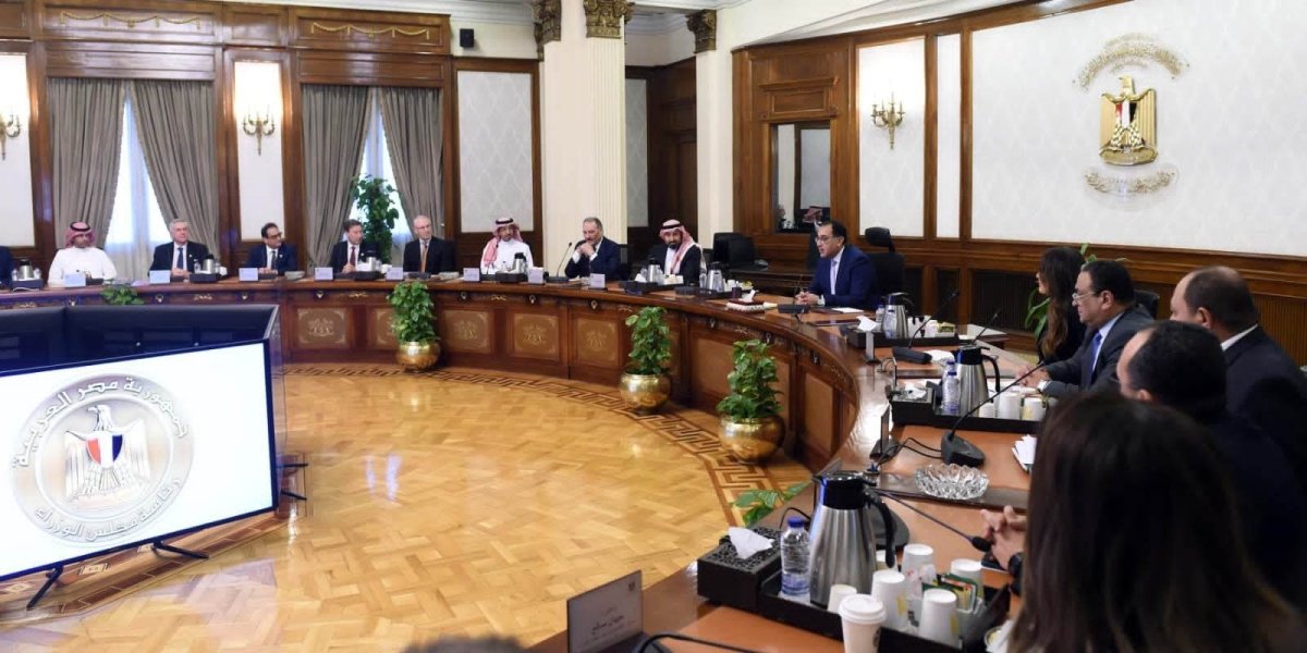 رئيس الوزراء يستعرض فرص زيادة الاستثمار لشركة "المراعي" السعودية في مصر خلال المرحلة المقبلة