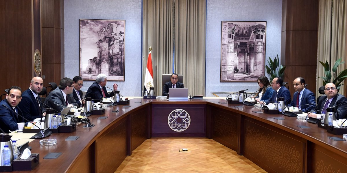 رئيس الوزراء يستعرض مع وزير التعليم العالى أهداف المنصة الإلكترونية للإرشاد المهني لطلاب الجامعات