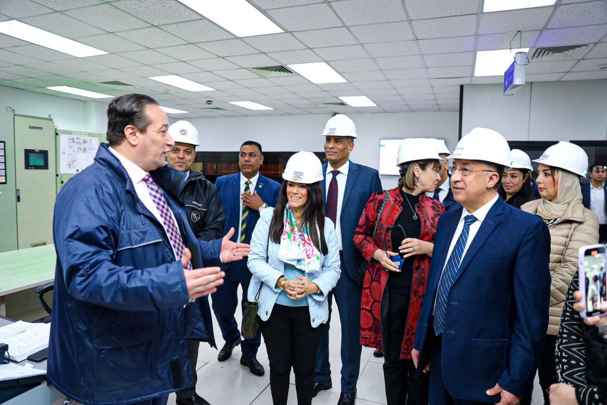 المشاط ومُنسق الأمم المتحدة في مصر يتابعان نتائج برنامج استخدام الطاقة الشمسية في التسخين الصناعي