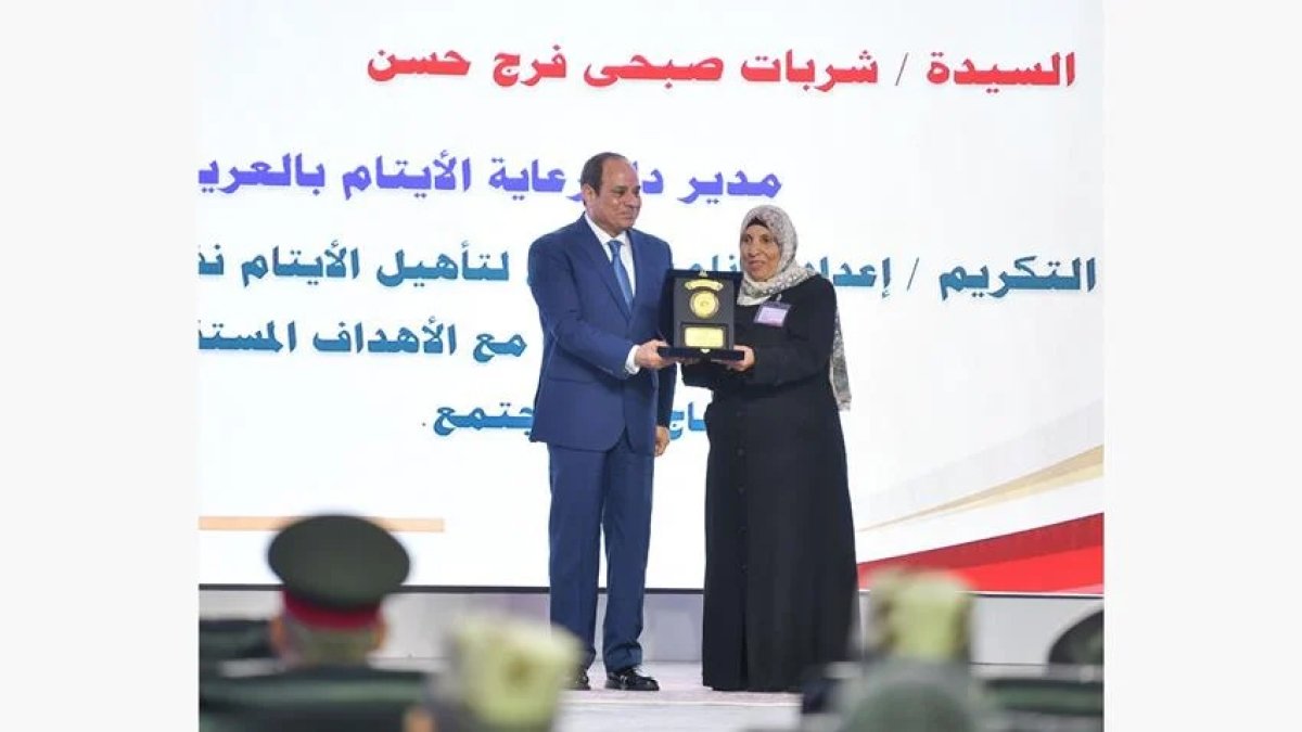 الرئيس السيسي يُكرِّم عددًا من بطلات وأبطال مصر من سيناء