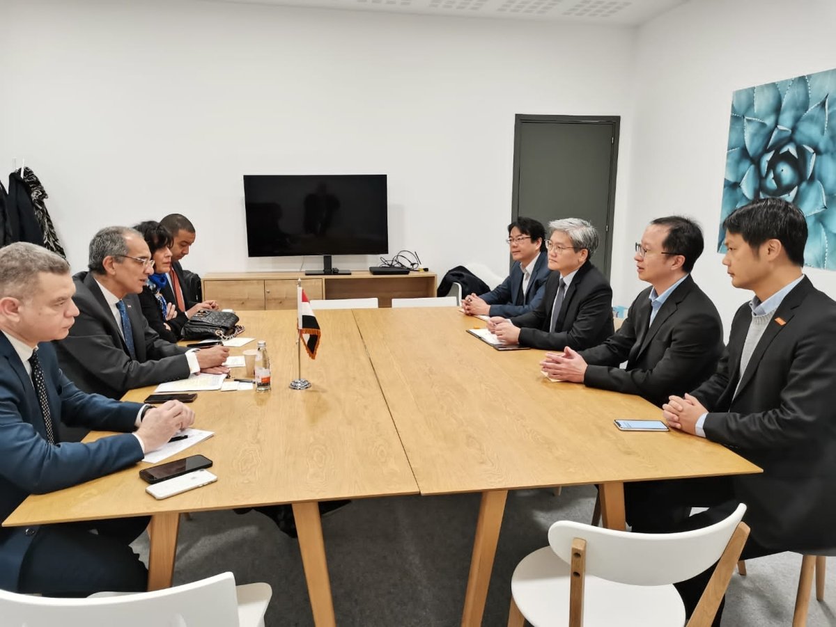 "عمرو طلعت" يشارك فى مائدة مستديرة تضم الاتحاد الدولى للاتصالات لتحقيق تحول رقمى مستدام