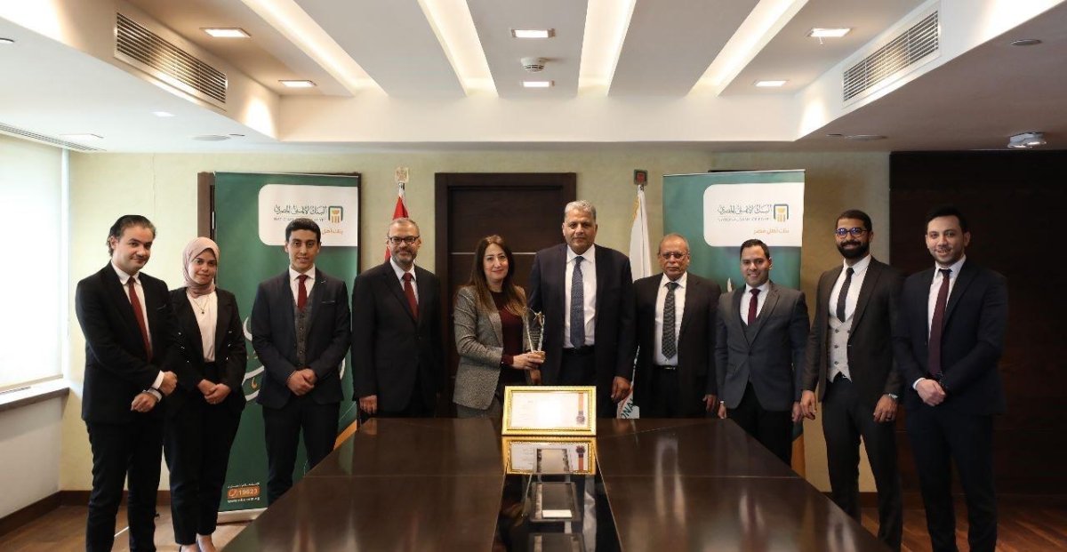 البنك الأهلي المصري يحتفظ بشهادة التوافق مع معاییر متطلبات هيئتي الفيزا والماستر كارد العالمیة PCI DSS