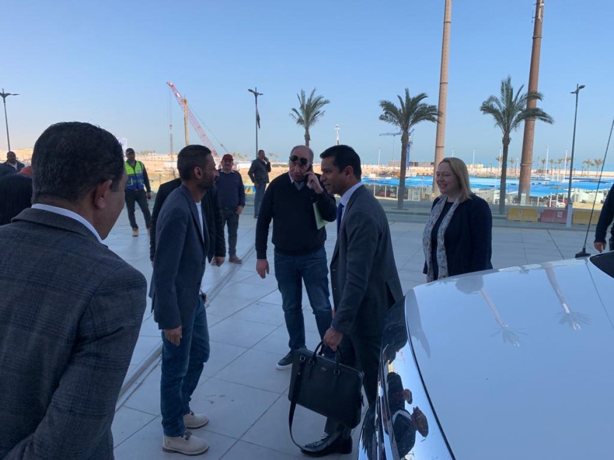 وفدٌ من السفارة الأمريكية بالقاهرة يزور مدينة العلمين الجديدة ويتفقد أهم معالمها