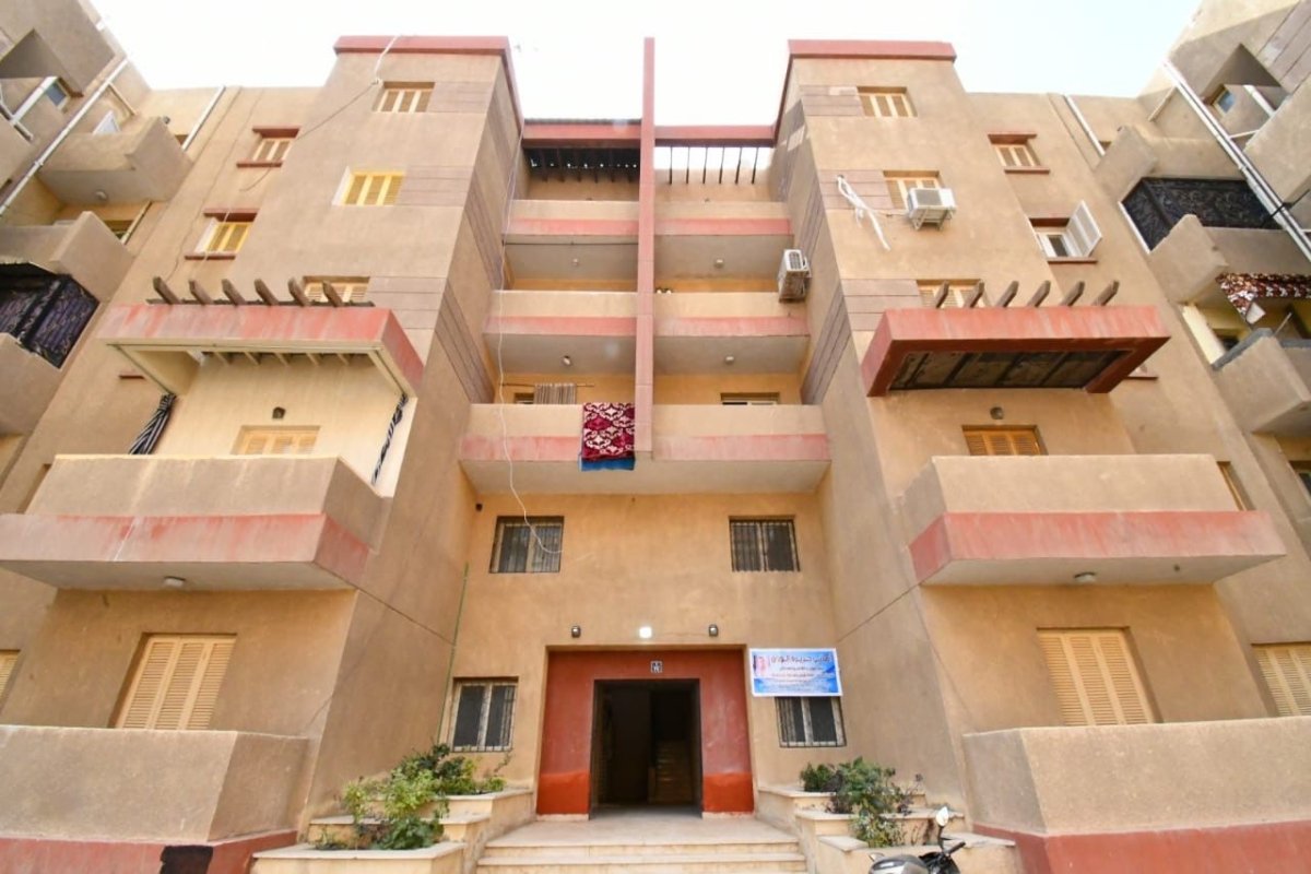 الإسكان: تأثيث عددٍ من الوحدات السكنية البديلة بمنطقة مطار إمبابة لمستحقيها من سكان جزيرة الوراق بالمجان 